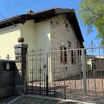 Al Casel: Storico Casello Sulla Ciclabile 度假居 *