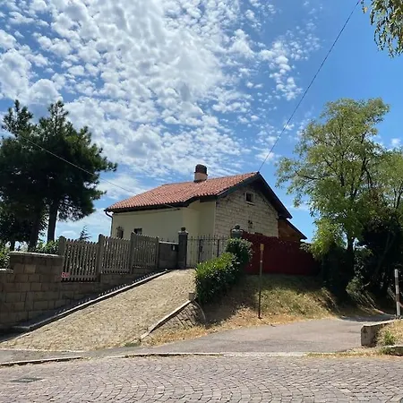 Hébergement de vacances Al Casel: Storico Casello Sulla Ciclabile Trieste